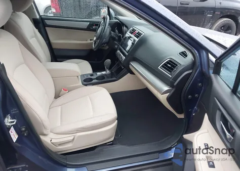 2017 Subaru Outback 2.5I Premium z USA, uszkodzony, nr VIN 4S4BSACCXH3288310